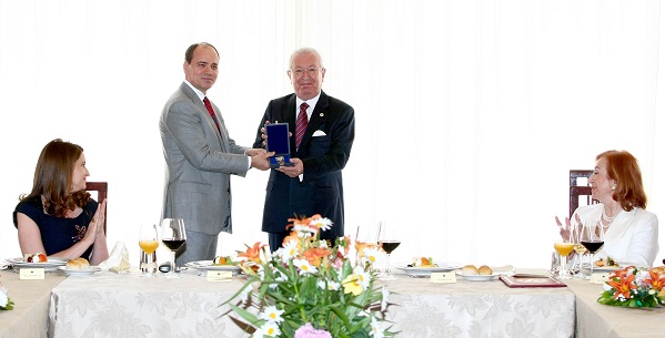 dr akkan suver was awarded with the state sign of albania128145