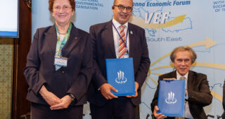 Vienna Economic Forum (VEF) und AIM Congress unterzeichnen Event Partnership Agreement